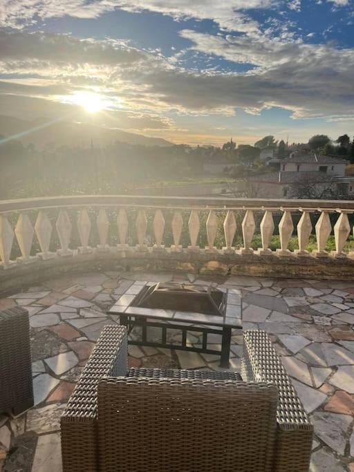 Logement Tres Chaleureux A Marseilles Exterior foto